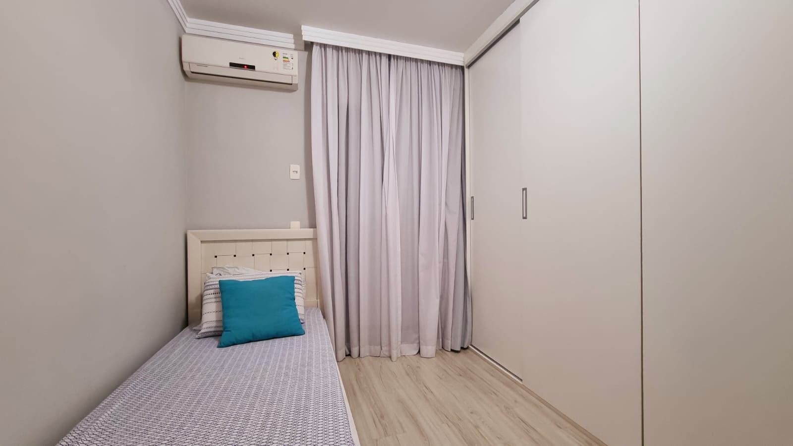 Apartamento à venda com 3 quartos, 127m² - Foto 2