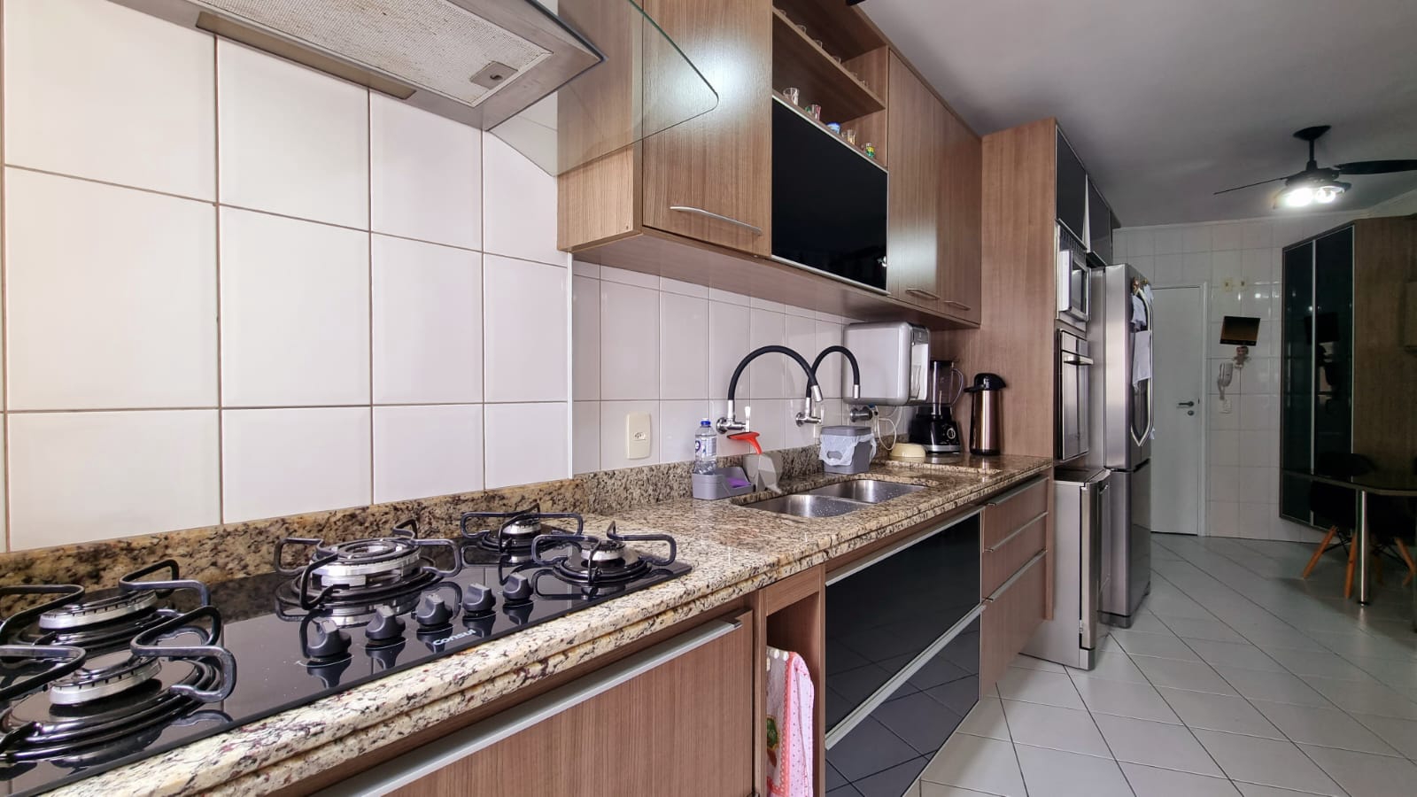 Apartamento à venda com 3 quartos, 127m² - Foto 8