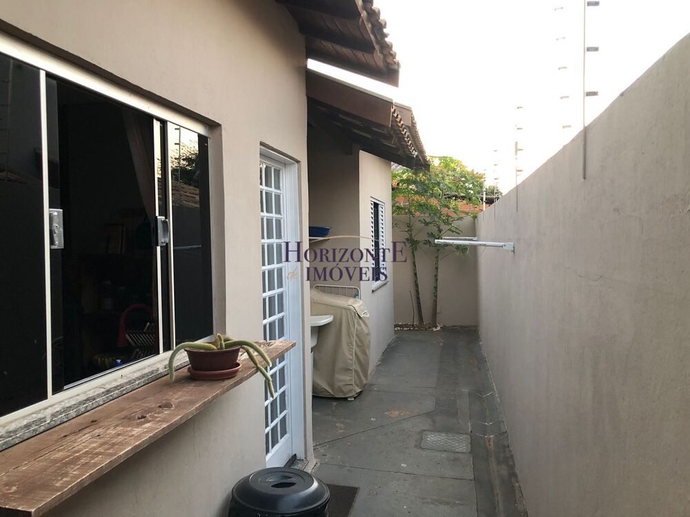 Casa à venda com 2 quartos, 90m² - Foto 7