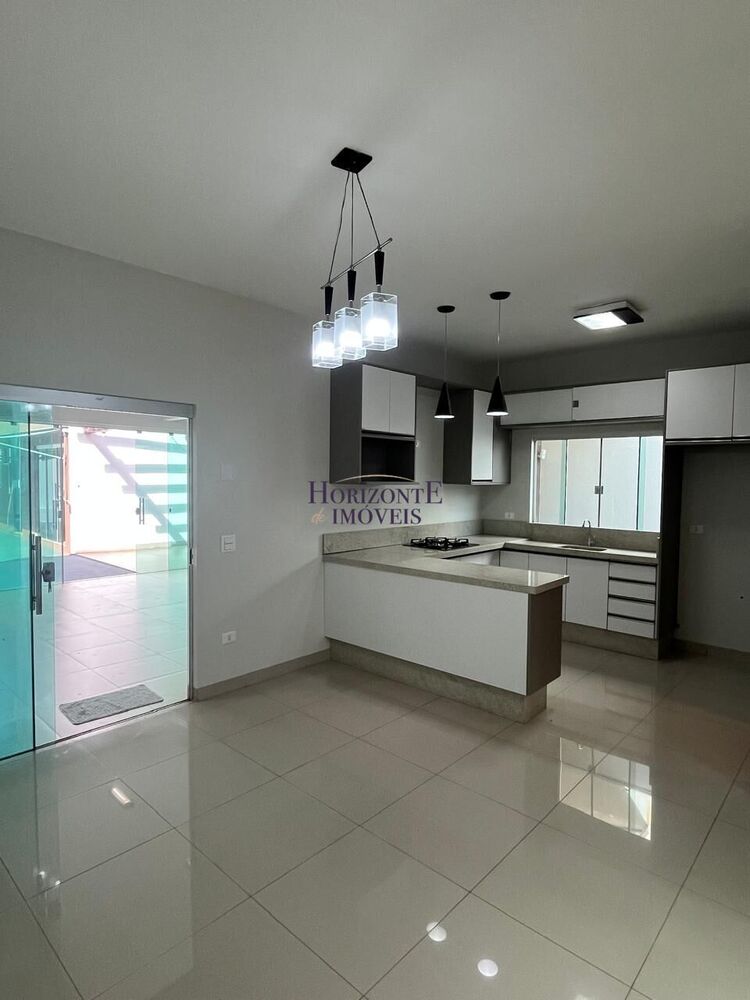 Casa à venda com 3 quartos, 244m² - Foto 11