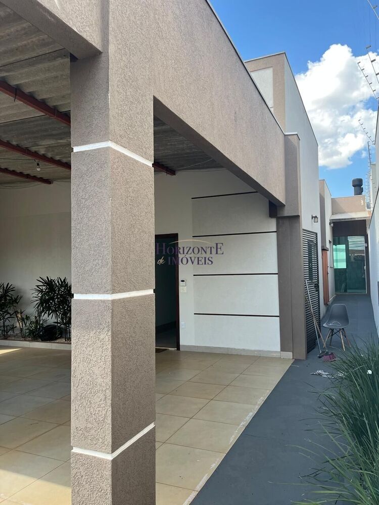 Casa à venda com 3 quartos, 244m² - Foto 4