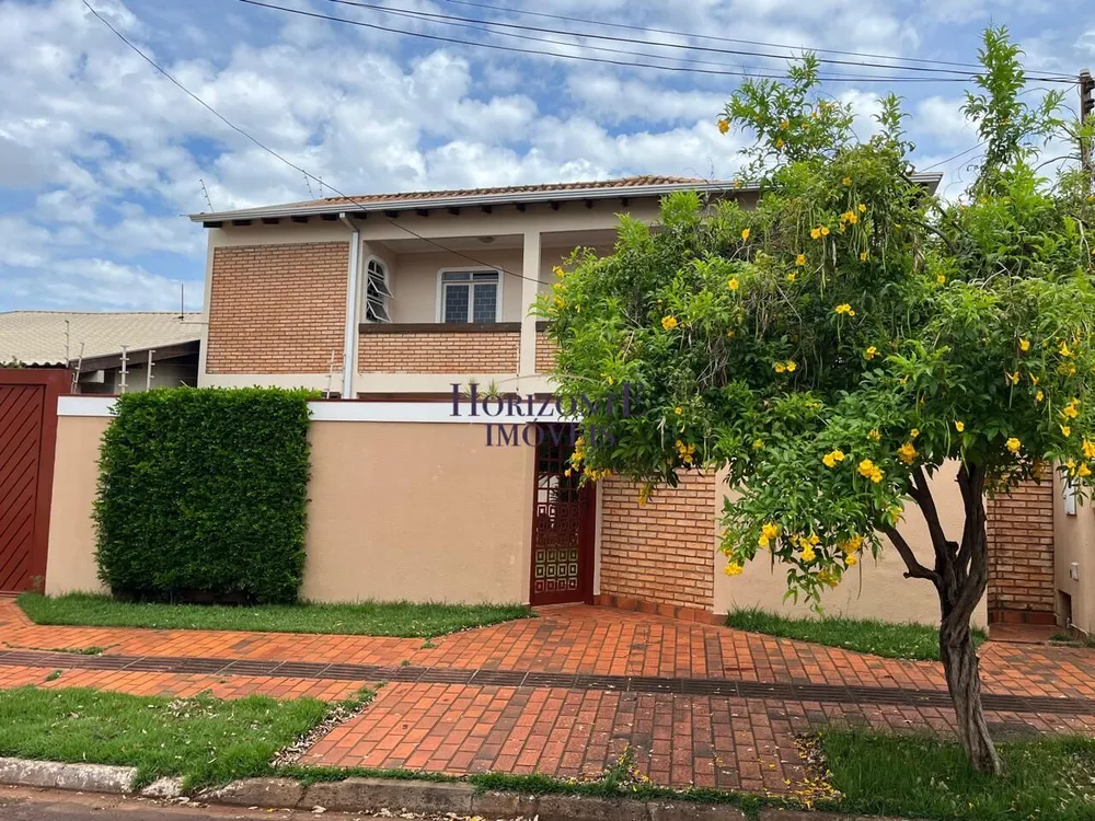 Sobrado, 3 quartos, 350 m² - Foto 1
