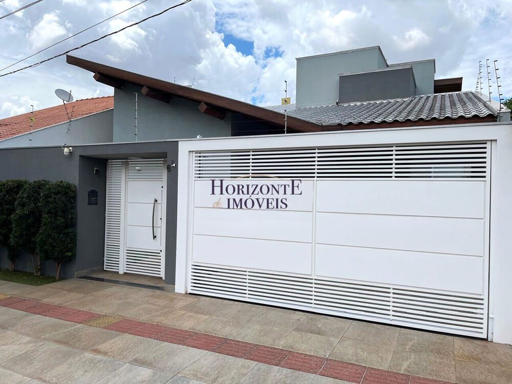 Casa à venda com 3 quartos, 206m² - Foto 2