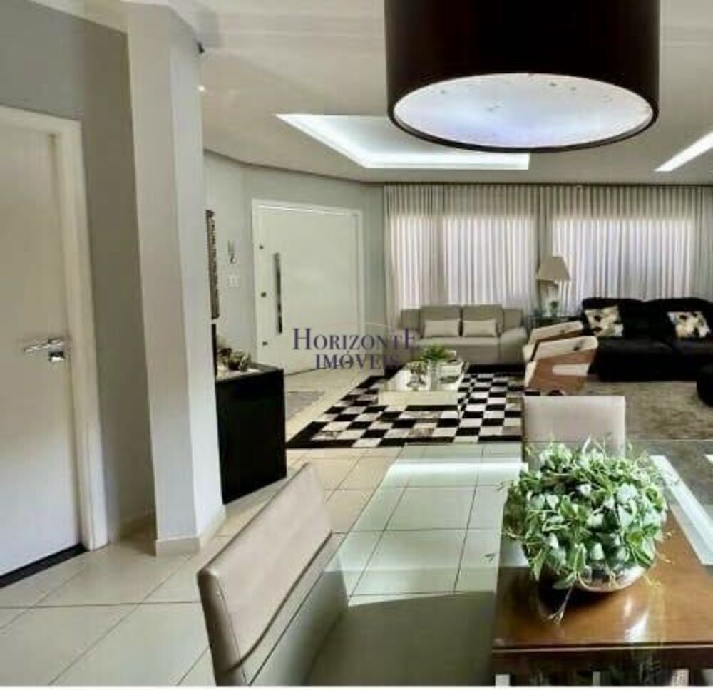 Casa à venda com 3 quartos, 200m² - Foto 2