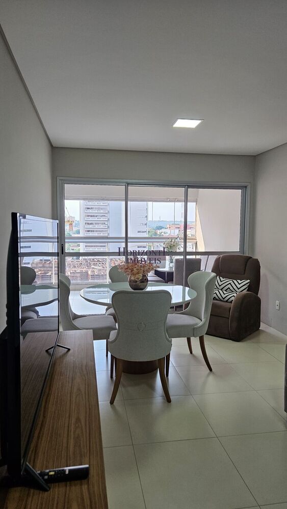 Apartamento à venda com 3 quartos, 107m² - Foto 2