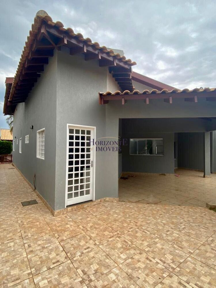 Casa à venda com 4 quartos, 218m² - Foto 3