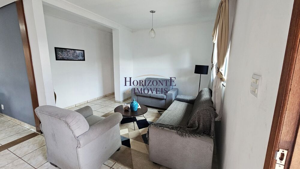 Casa à venda com 3 quartos, 310m² - Foto 4