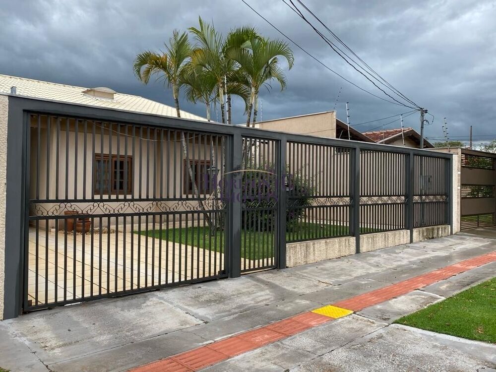 Casa, 3 quartos, 180 m² - Foto 2