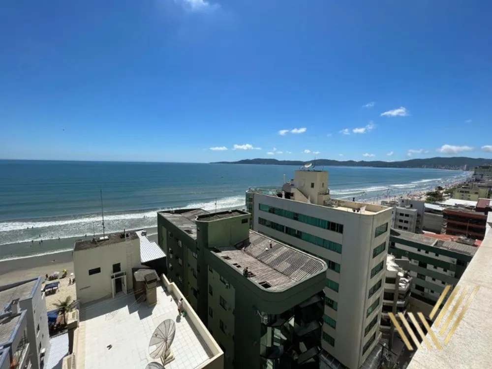 Apartamento, 3 quartos, 220 m² - Foto 1