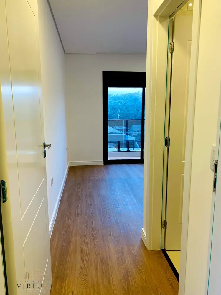 Casa, 3 quartos, 218 m² - Foto 2