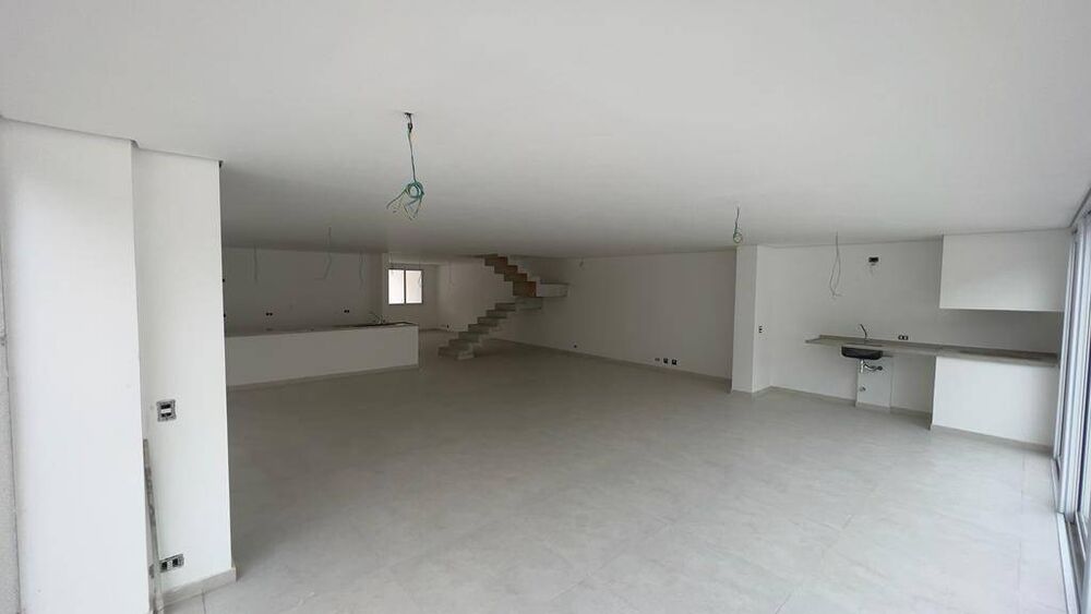 Casa à venda com 4 quartos, 260m² - Foto 5