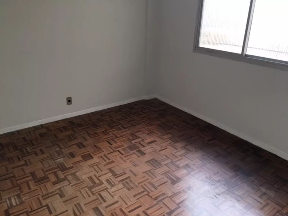 Apartamento à venda com 2 quartos, 80m² - Foto 3