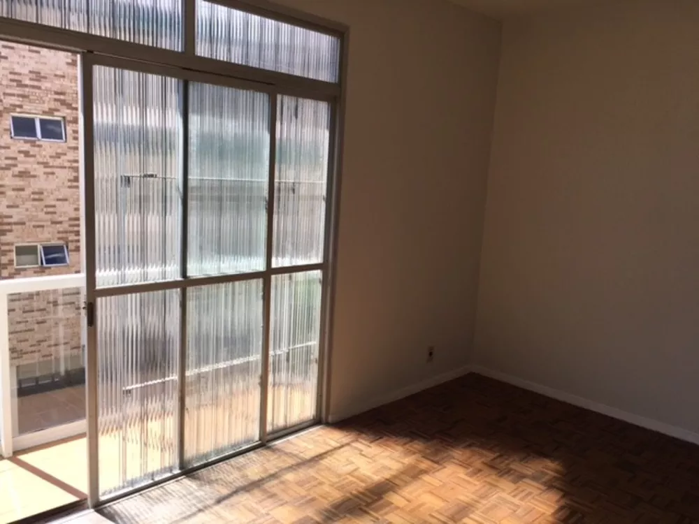 Apartamento à venda com 2 quartos, 80m² - Foto 1