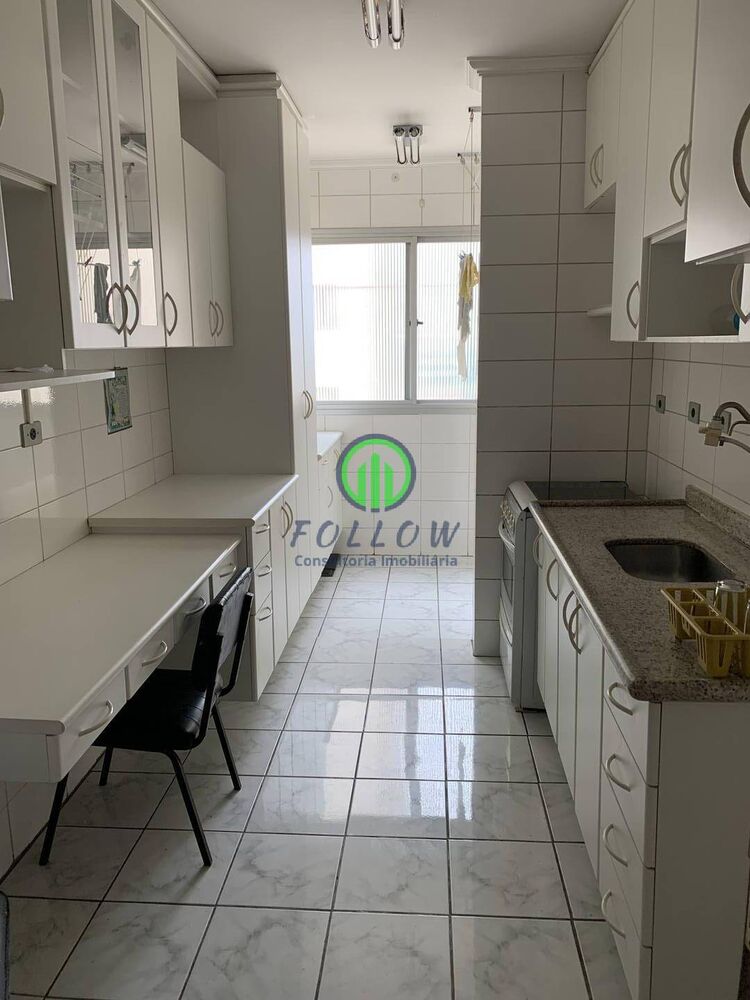 Apartamento à venda com 3 quartos, 74m² - Foto 4