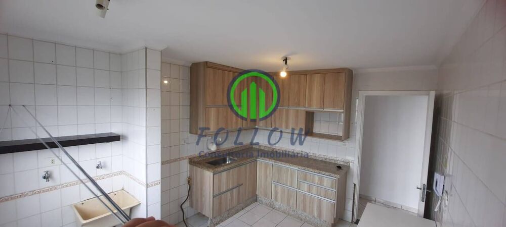 Apartamento à venda com 2 quartos, 62m² - Foto 2