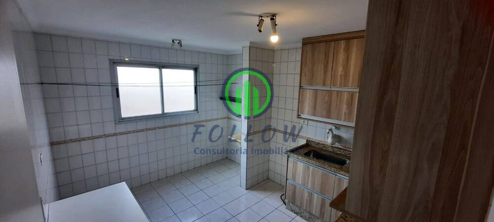 Apartamento à venda com 2 quartos, 62m² - Foto 4