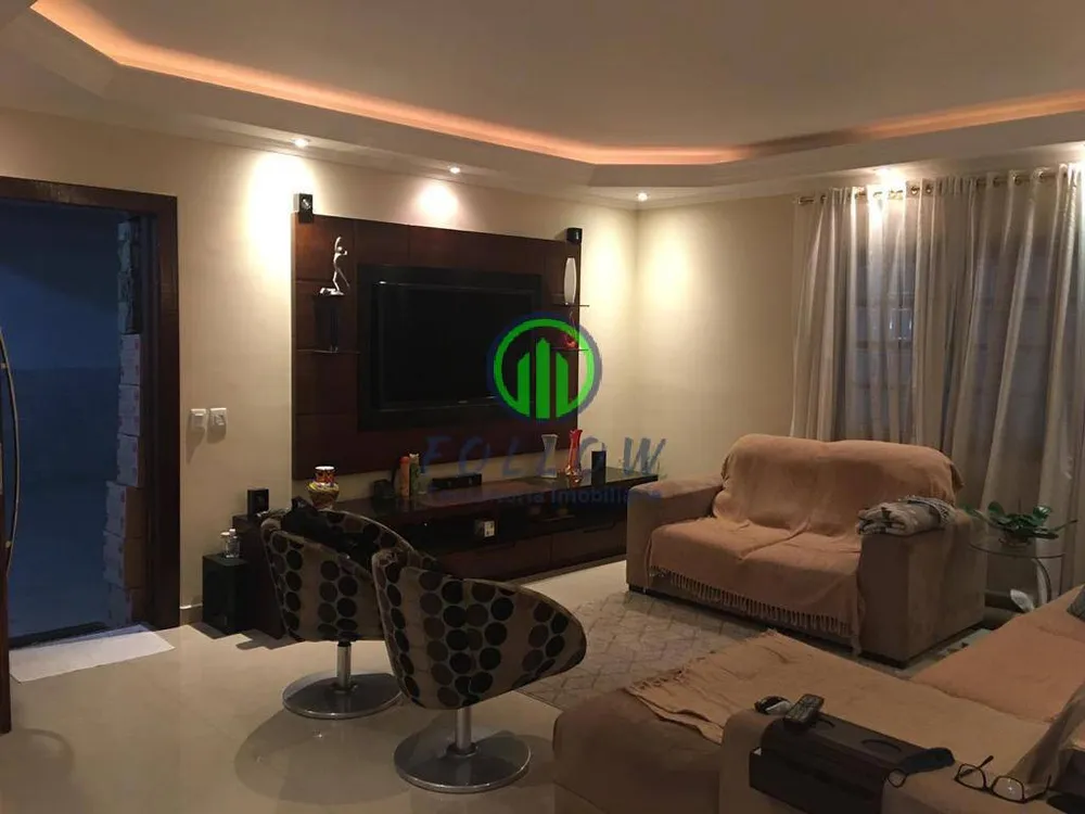Casa, 3 quartos, 200 m² - Foto 8