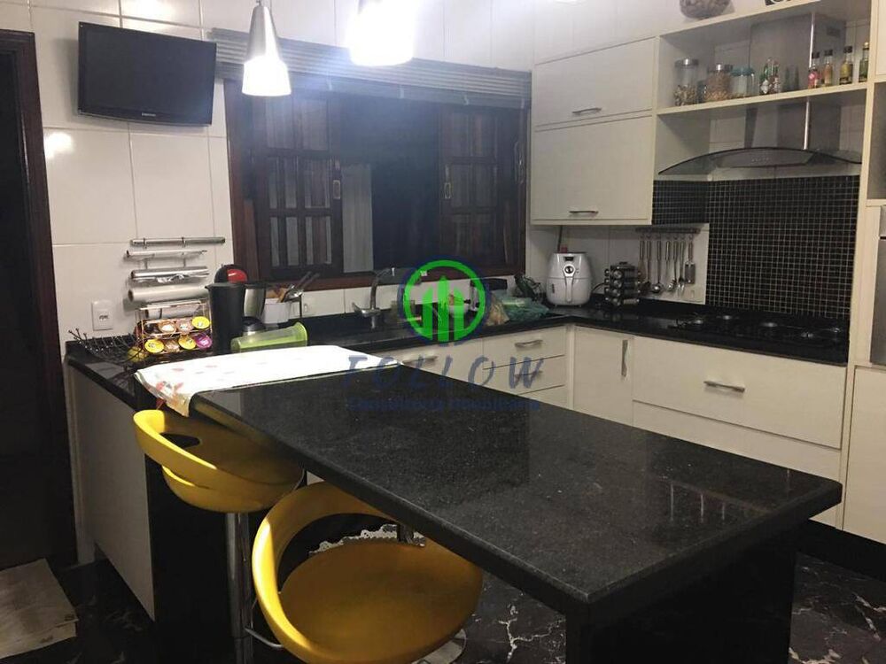 Casa, 3 quartos, 200 m² - Foto 1