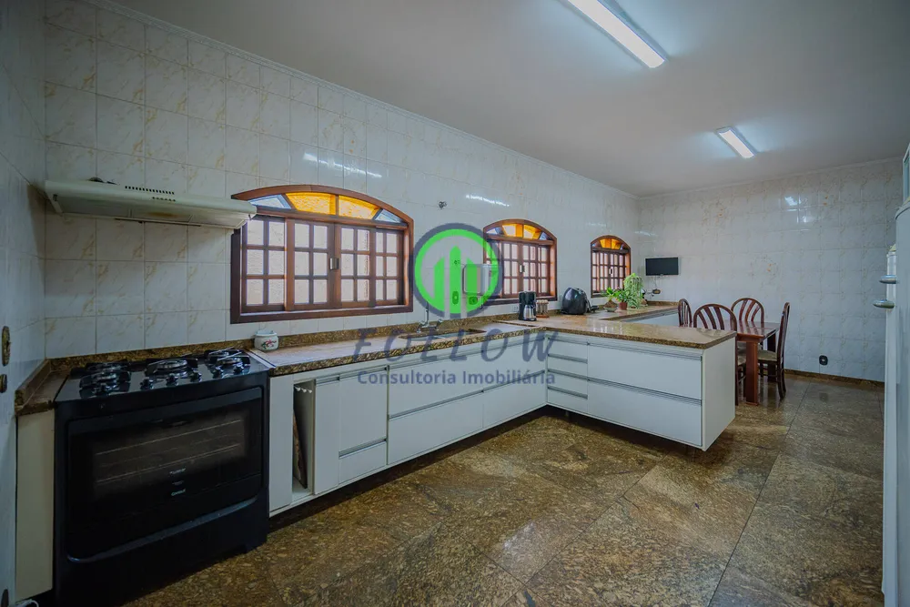 Casa, 5 quartos, 382 m² - Foto 2