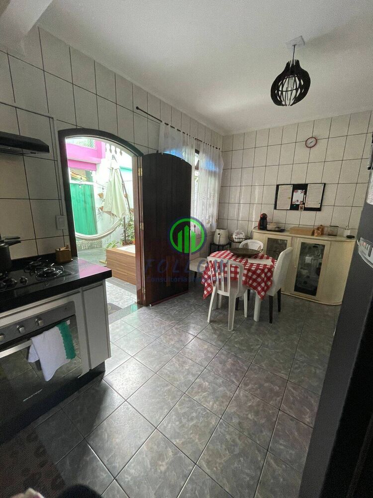 Casa, 4 quartos, 196 m² - Foto 3