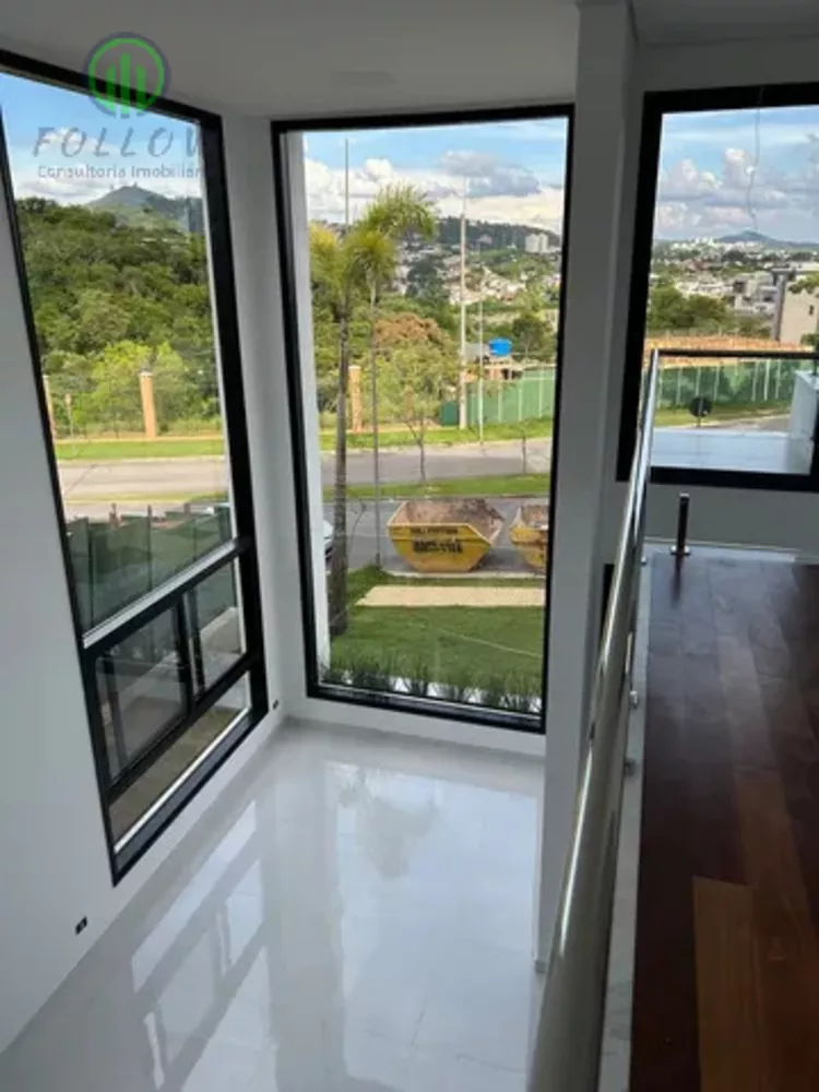 Casa de Condomínio à venda com 4 quartos, 356m² - Foto 4