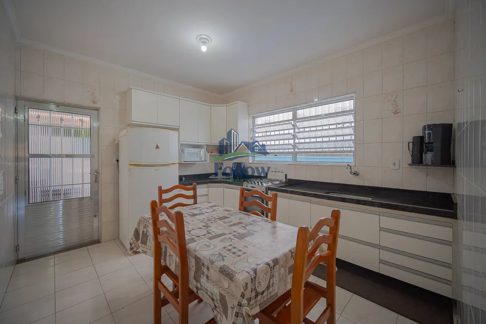 Casa, 3 quartos, 218 m² - Foto 3