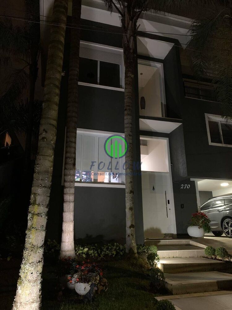 Casa de Condomínio para alugar com 4 quartos, 570m² - Foto 1