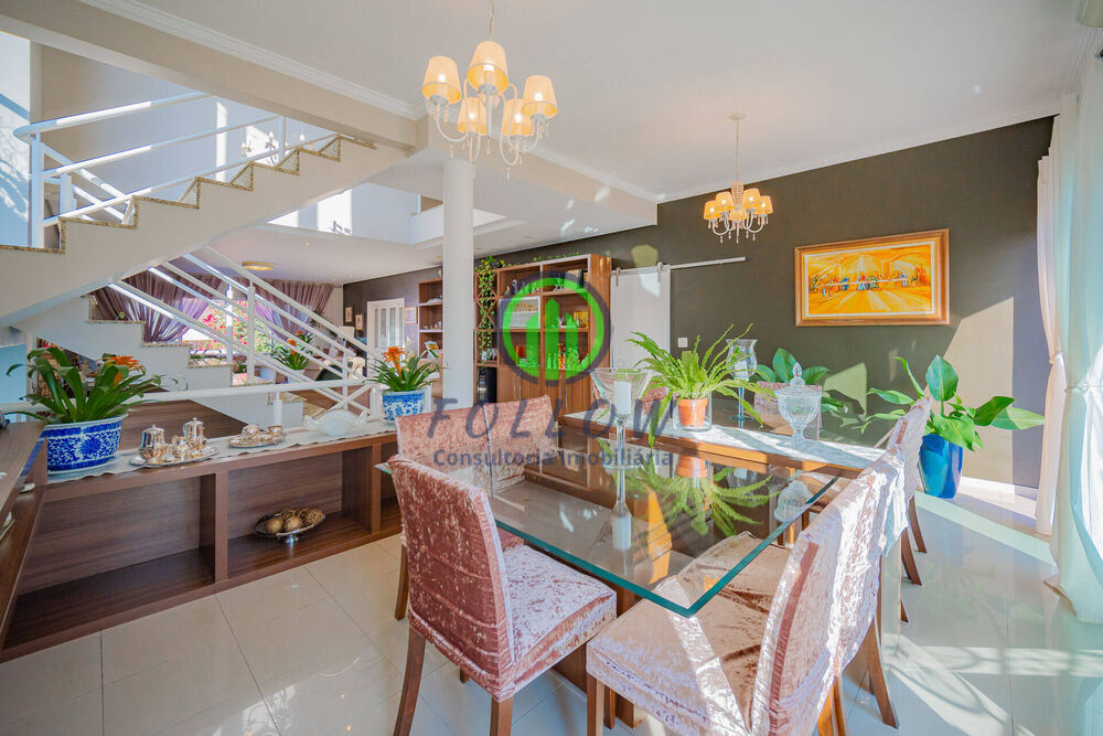 Casa de Condomínio à venda com 4 quartos, 420m² - Foto 1