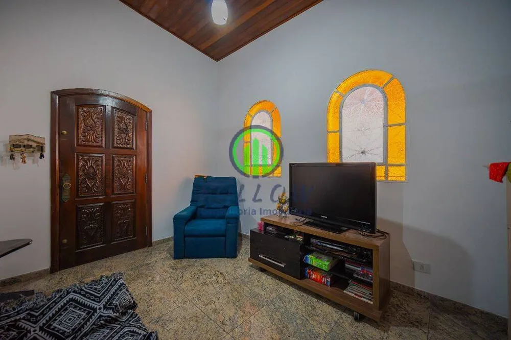 Casa, 4 quartos, 224 m² - Foto 1