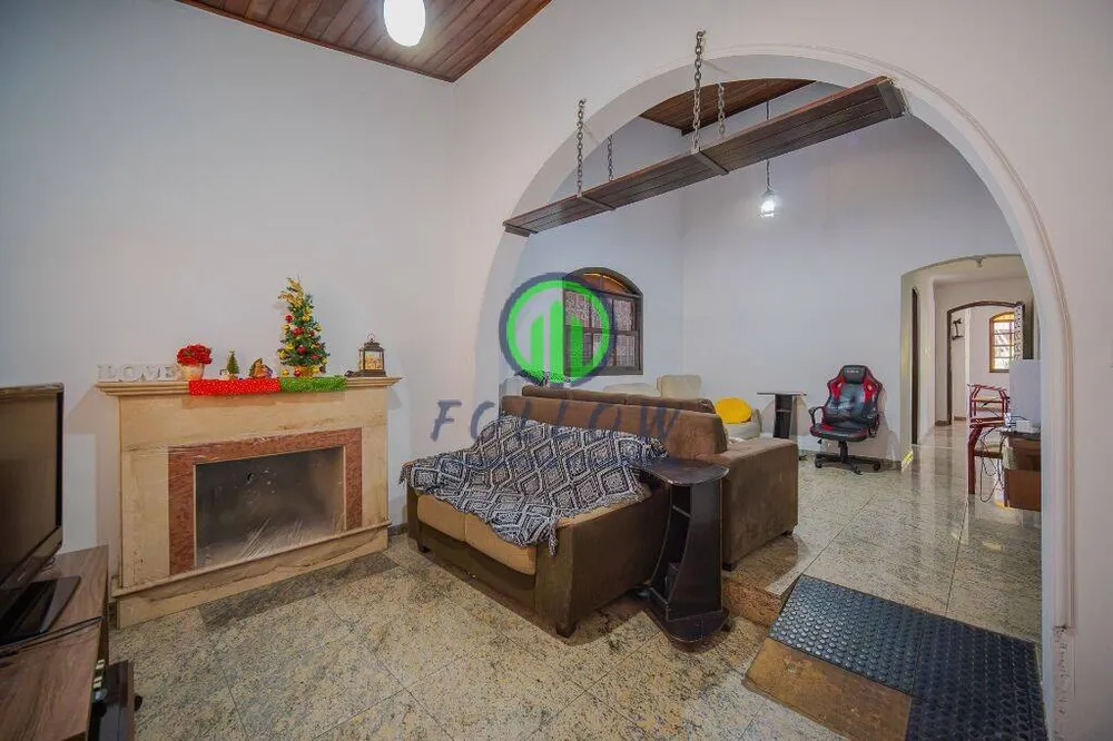 Casa, 4 quartos, 224 m² - Foto 2