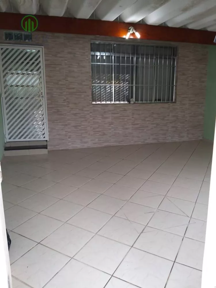 Casa à venda com 2 quartos, 125m² - Foto 2