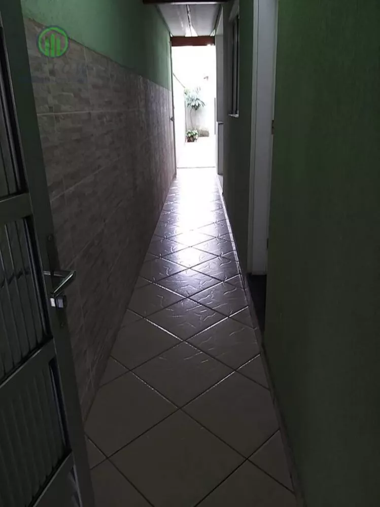 Casa à venda com 2 quartos, 125m² - Foto 4