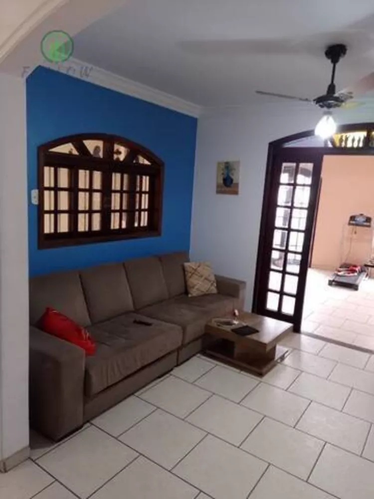 Sobrado à venda com 3 quartos, 300m² - Foto 3