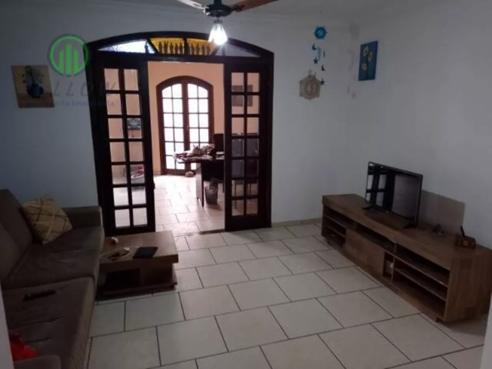 Sobrado à venda com 3 quartos, 300m² - Foto 4