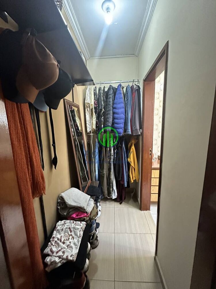Sobrado à venda com 2 quartos, 225m² - Foto 3