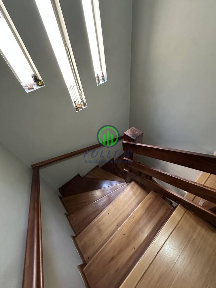 Sobrado à venda com 2 quartos, 225m² - Foto 2