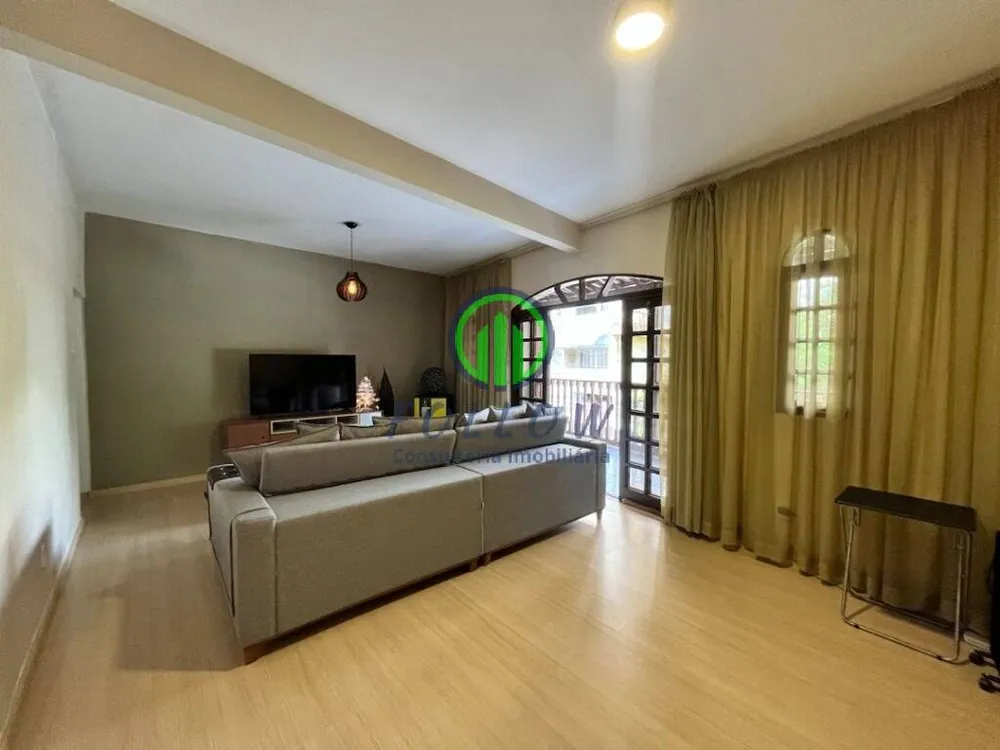 Casa, 5 quartos, 260 m² - Foto 1
