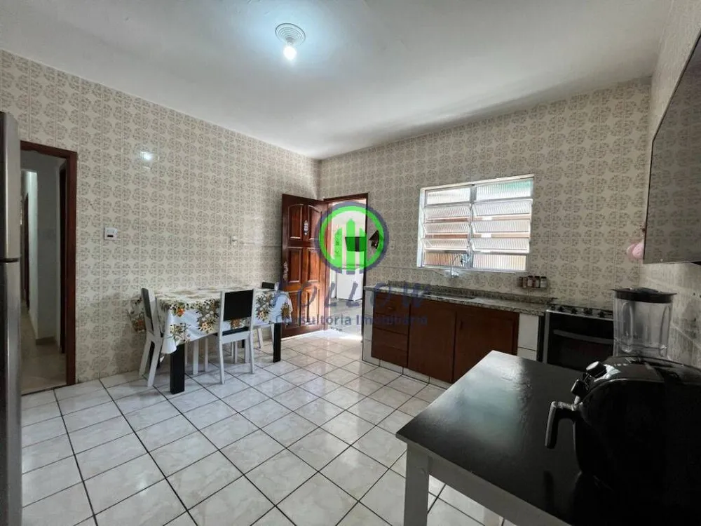 Casa, 5 quartos, 260 m² - Foto 1