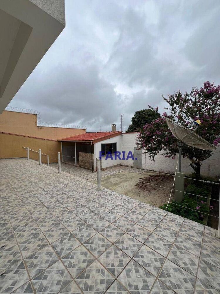 Casa à venda com 4 quartos, 165m² - Foto 7