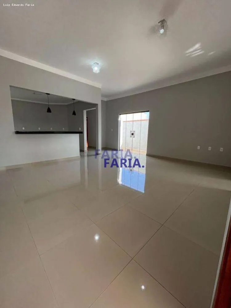 Casa, 3 quartos, 155 m² - Foto 3