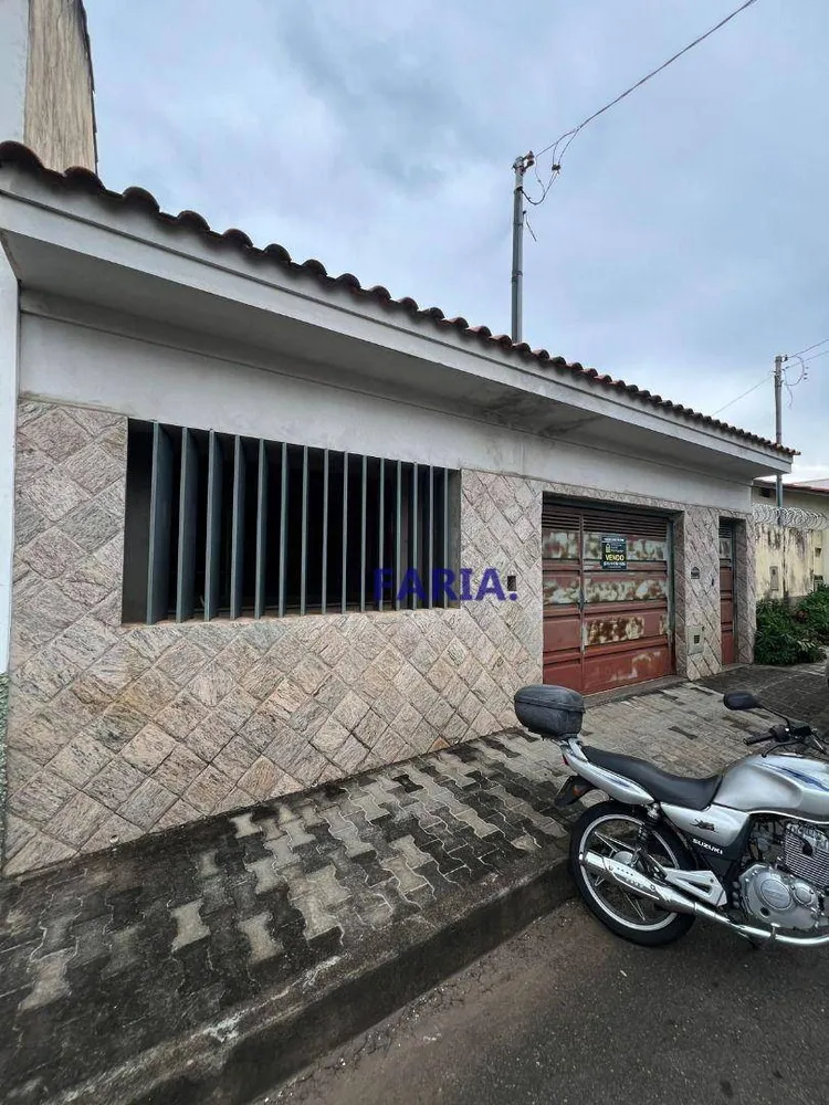 Casa, 3 quartos, 150 m² - Foto 1