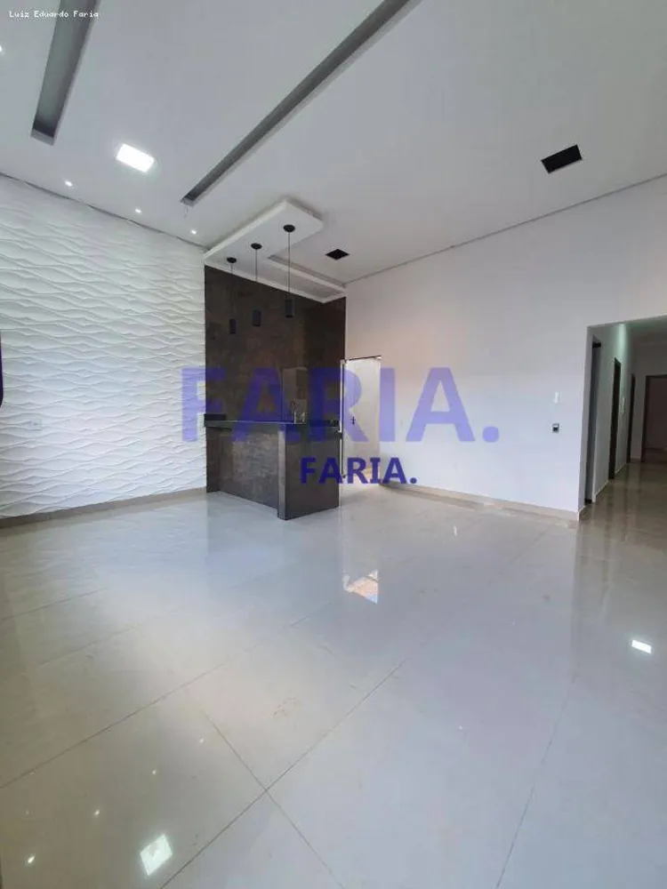 Casa, 3 quartos, 81 m² - Foto 1