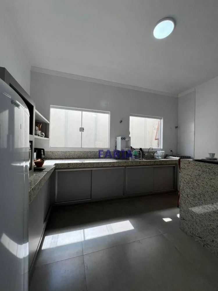 Casa, 3 quartos, 294 m² - Foto 9