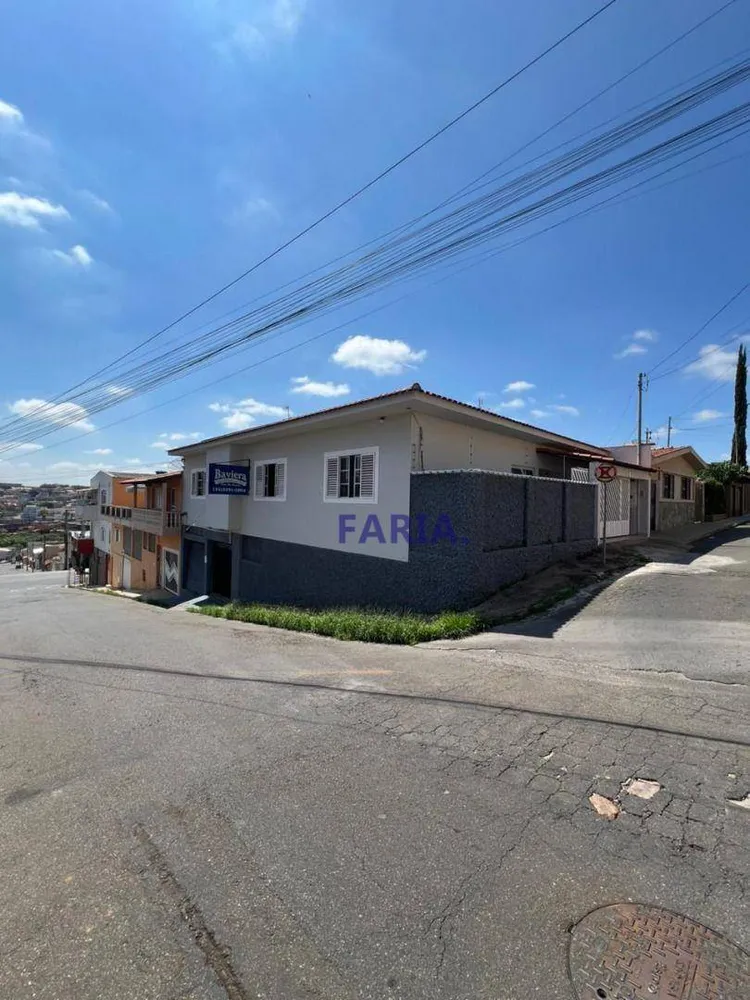 Casa, 3 quartos, 294 m² - Foto 2