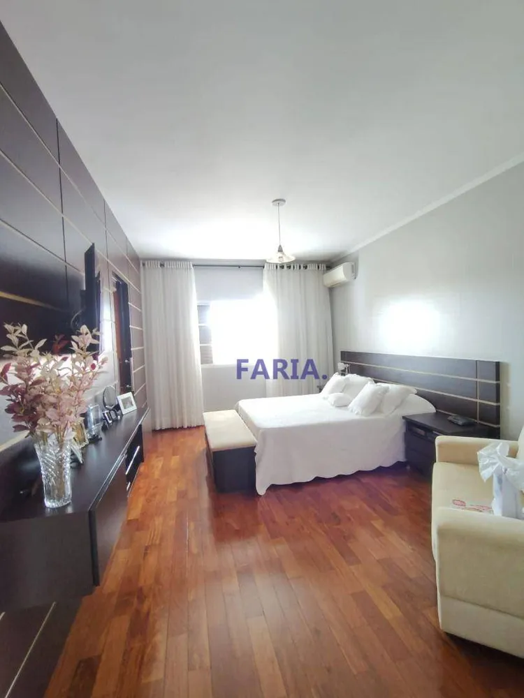 Casa, 3 quartos, 269 m² - Foto 10