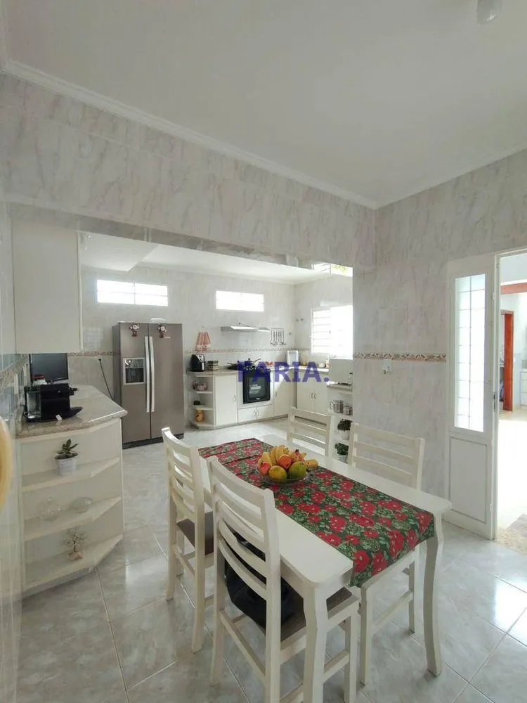 Casa, 3 quartos, 269 m² - Foto 4