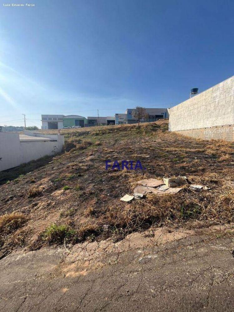 Terreno, 300 m² - Foto 1