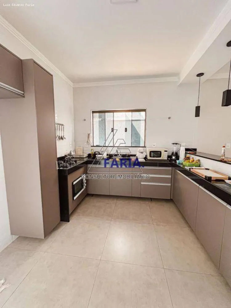 Casa, 4 quartos, 250 m² - Foto 4