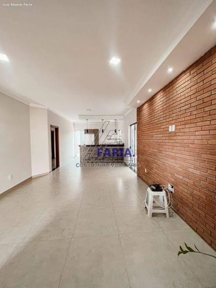 Casa, 4 quartos, 250 m² - Foto 3