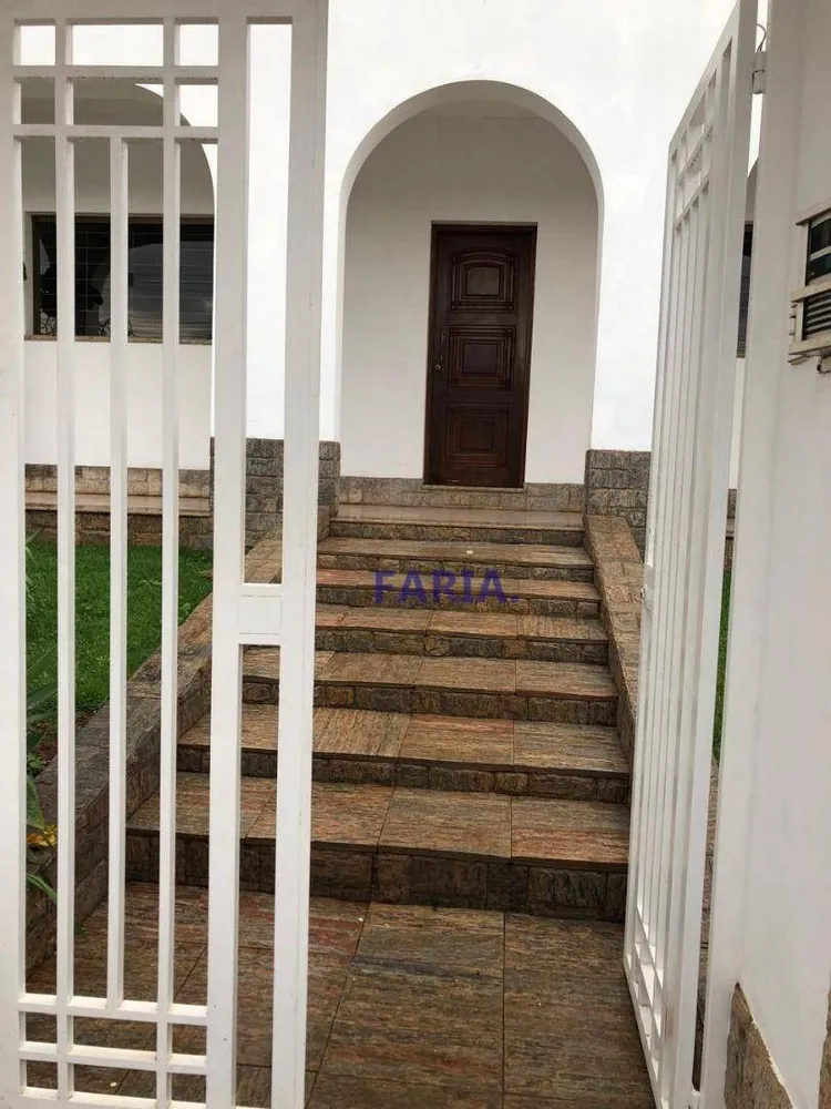 Casa, 4 quartos, 269 m² - Foto 2